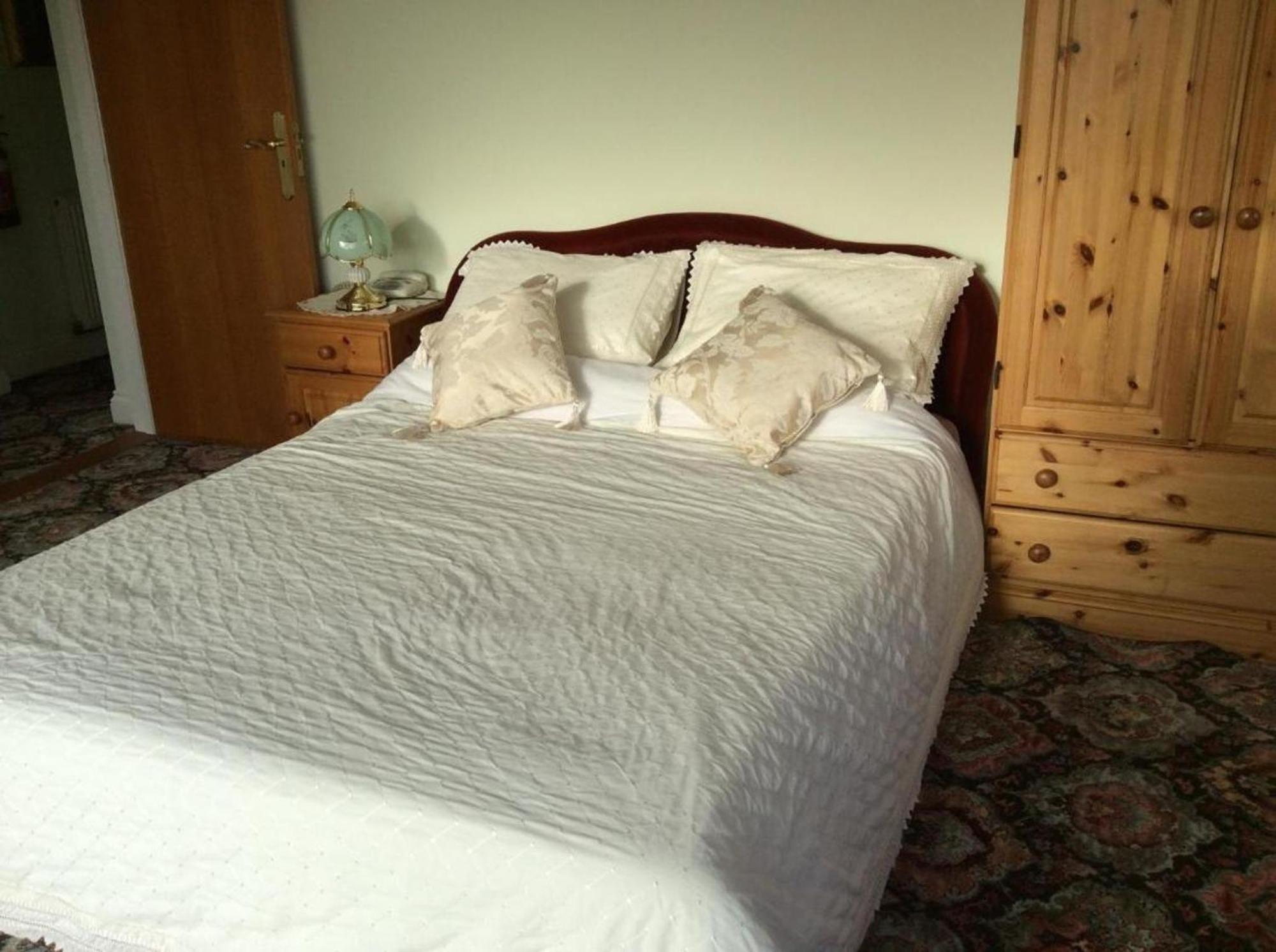 Room In Guest Room - Orchard Manor, Fore Street, Probus Truro Eksteriør billede